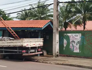 Prefeitura revitaliza paradas de ônibus em Manaus