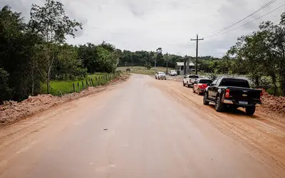 Terraplanagem no ramal do Pau-Rosa é finalizada e trecho começa a receber pavimentação