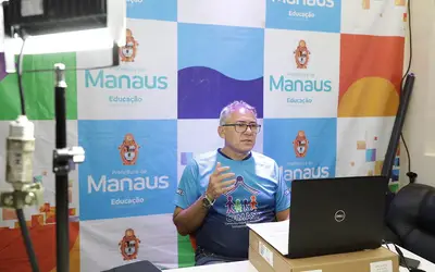 Prefeitura de Manaus realiza live com alunos da Educação de Jovens e Adultos