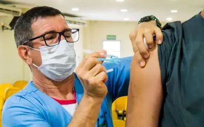 Vacinação contra Covid-19 é ofertada em 74 pontos da prefeitura nesta semana