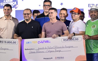 Deputado Abdala Fraxe participa da abertura do 67º Festival Folclórico de Manaus e anuncia em primeira mão o projeto "Saúde no Folclore"
